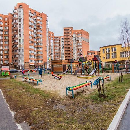 Комфортная Двухкомнатная Квартира Возле Метро Академгородок Kiev Esterno foto