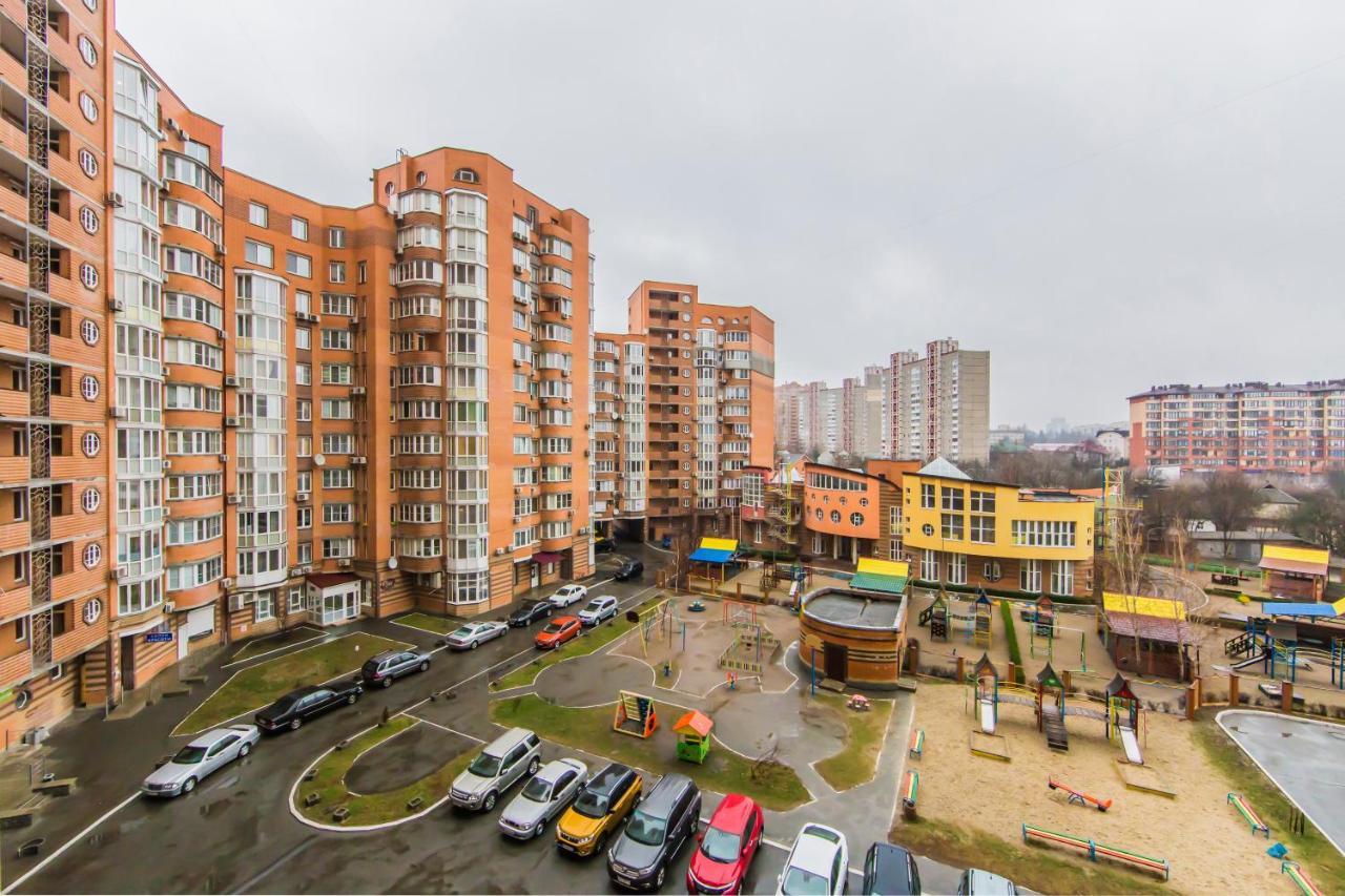 Комфортная Двухкомнатная Квартира Возле Метро Академгородок Kiev Esterno foto